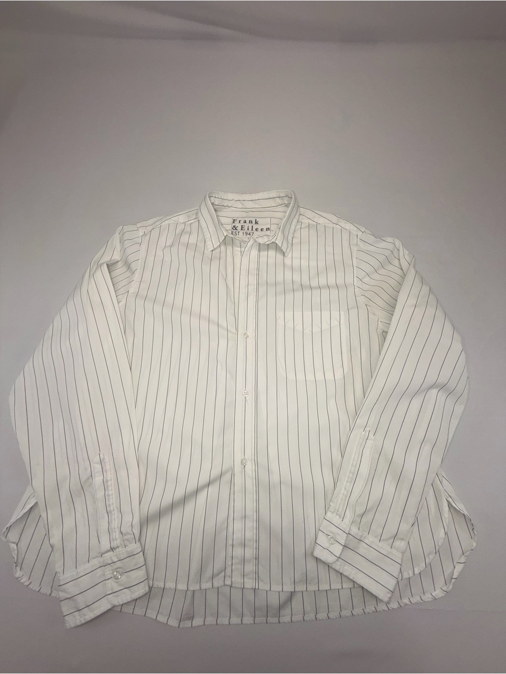 Frank & Eileen Silvio White Black Pinstripe Button Down Shirt Large